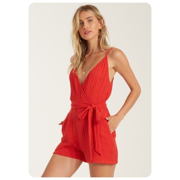 ! Billabong Red Linger On Spaghetti Strap Sleeveless Textured Romper sz M - Picture 3 of 6